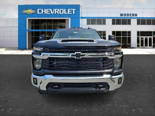2026 Chevrolet Silverado 3500HD Crew Cab, Long Bed, LT Dual Rear Wheel, RWD