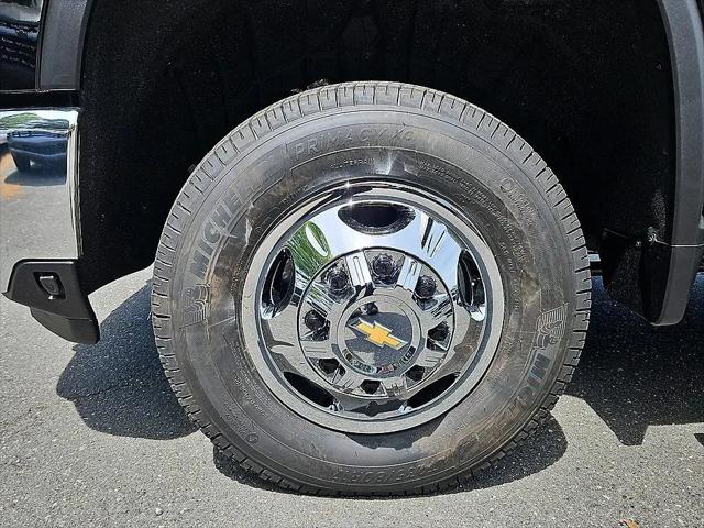 2026 Chevrolet Silverado 3500HD Crew Cab, Long Bed, LT Dual Rear Wheel, RWD