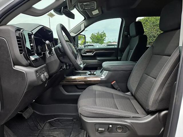 2026 Chevrolet Silverado 3500HD Crew Cab, Long Bed, LT Dual Rear Wheel, RWD