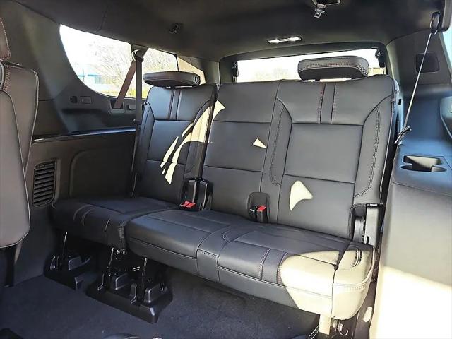 2026 Chevrolet Suburban RST, 4WD