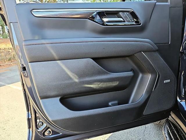 2026 Chevrolet Suburban RST, 4WD