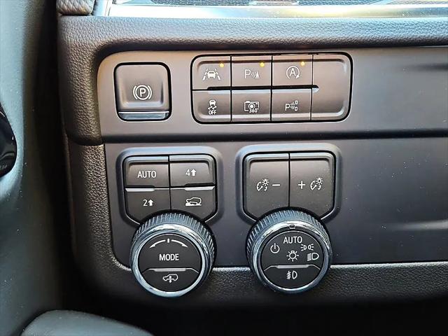 2026 Chevrolet Suburban RST, 4WD