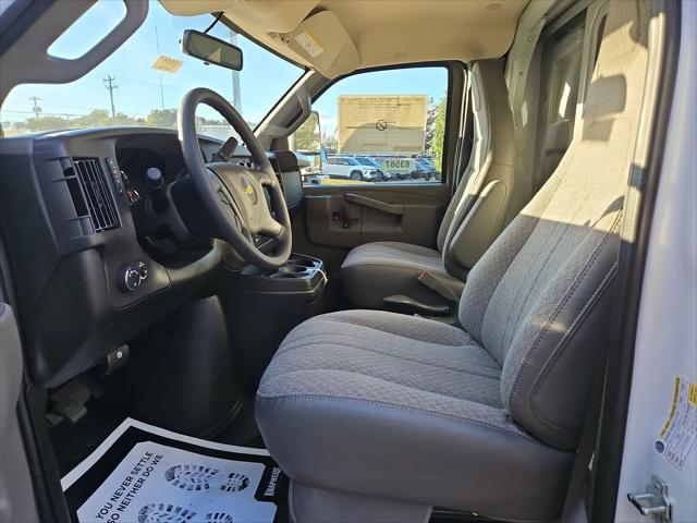 2025 Chevrolet Express Cutaway Work Van