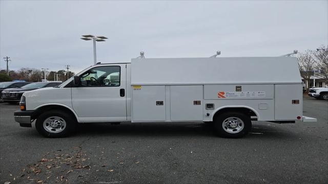 2025 Chevrolet Express Cutaway Work Van