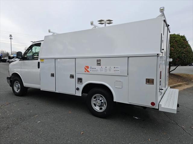 2025 Chevrolet Express Cutaway Work Van