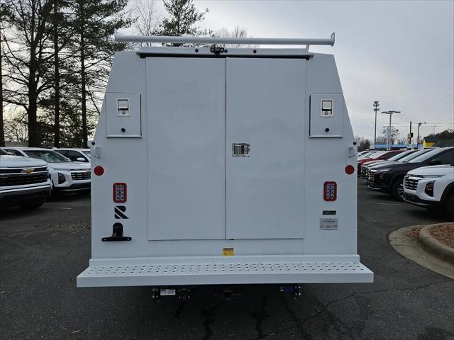 2025 Chevrolet Express Cutaway Work Van