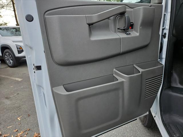 2025 Chevrolet Express Cutaway Work Van