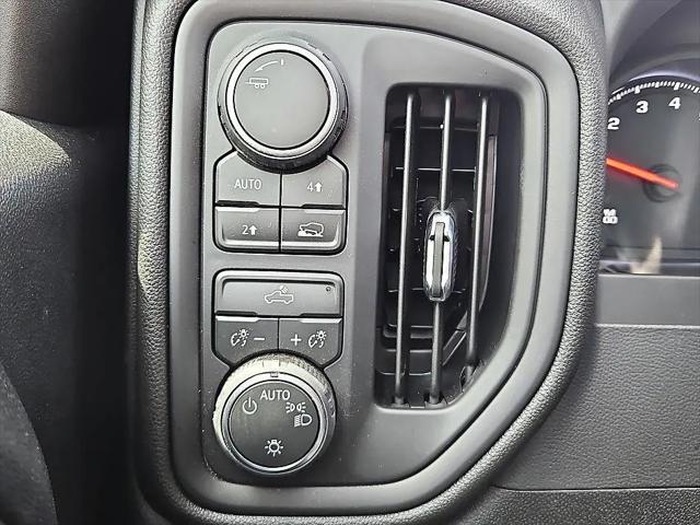 2026 Chevrolet Silverado 1500 4WD Crew Cab Short Bed Custom