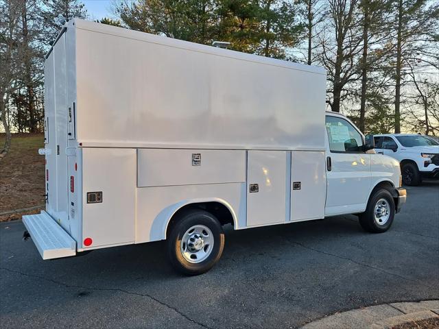 2025 Chevrolet Express Cutaway Work Van