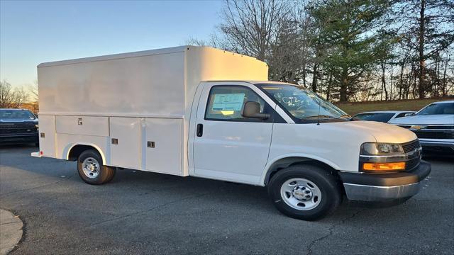 2025 Chevrolet Express Cutaway Work Van