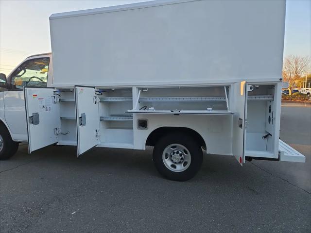 2025 Chevrolet Express Cutaway Work Van