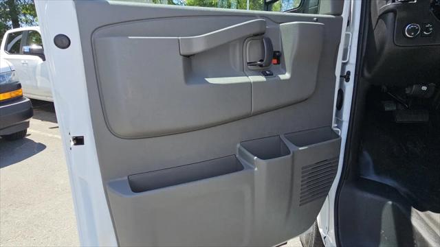 2025 Chevrolet Express Cargo Van RWD 2500 Extended Wheelbase WT