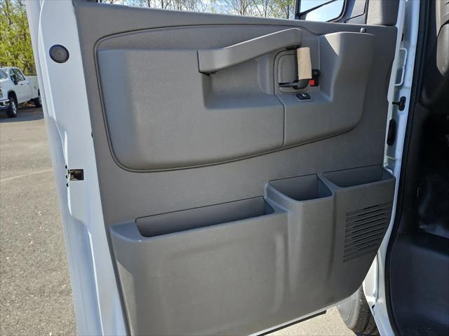 2025 Chevrolet Express Cargo Van RWD 2500 Regular Wheelbase WT