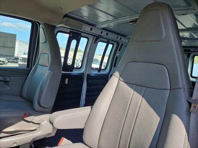 2025 Chevrolet Express Cargo Van RWD 2500 Regular Wheelbase WT
