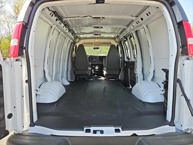 2025 Chevrolet Express Cargo Van RWD 2500 Regular Wheelbase WT