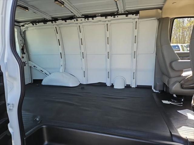 2025 Chevrolet Express Cargo Van RWD 2500 Regular Wheelbase WT