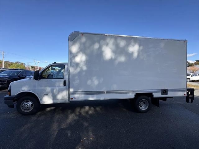 2025 Chevrolet Express Cutaway Work Van