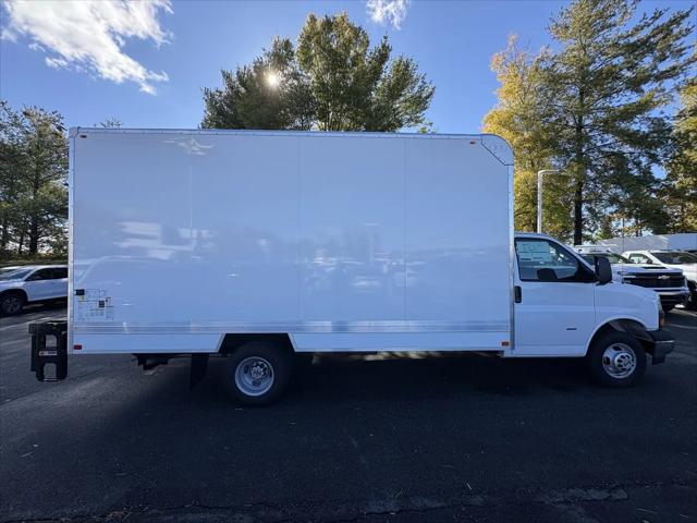 2025 Chevrolet Express Cutaway Work Van