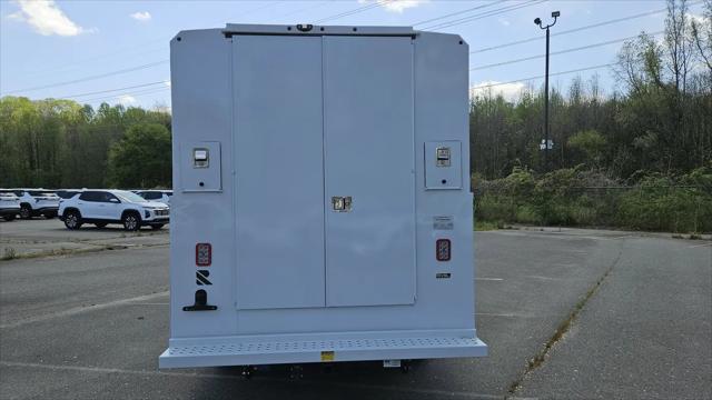 2025 Chevrolet Express Cutaway Work Van