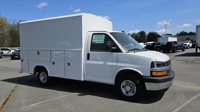 2025 Chevrolet Express Cutaway Work Van