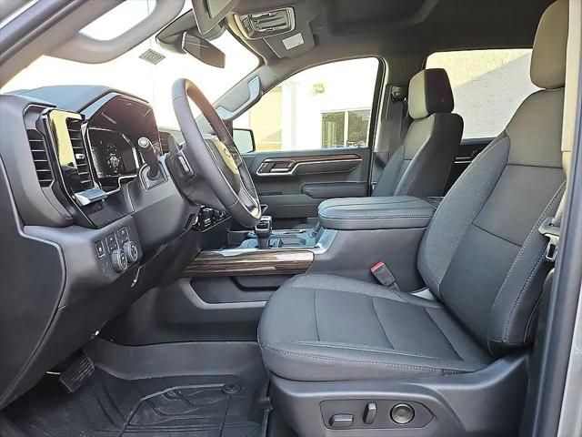 2026 Chevrolet Silverado 1500 4WD Crew Cab Standard Bed LT