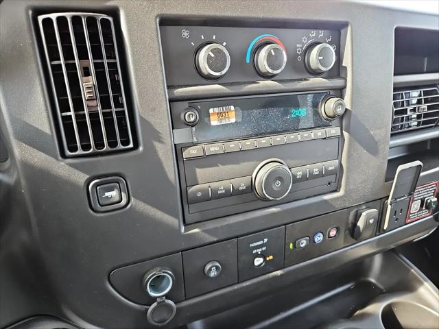 2025 Chevrolet Express Cutaway 4500 Van