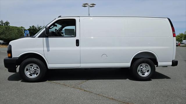 2025 Chevrolet Express Cargo Van RWD 2500 Regular Wheelbase WT