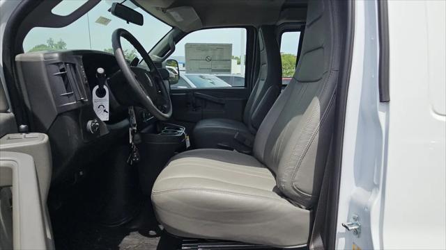 2025 Chevrolet Express Cargo Van RWD 2500 Regular Wheelbase WT