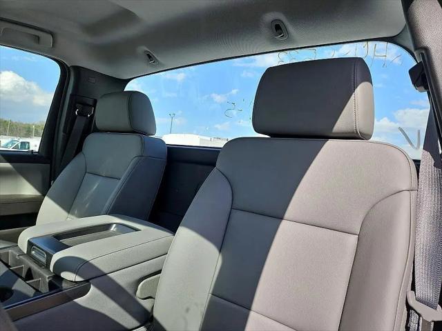 2024 Chevrolet Silverado 6500HD 1WT