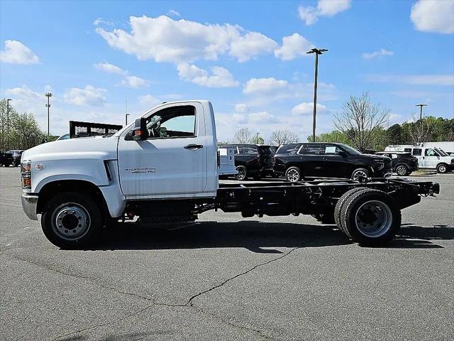 2024 Chevrolet Silverado 6500HD 1WT