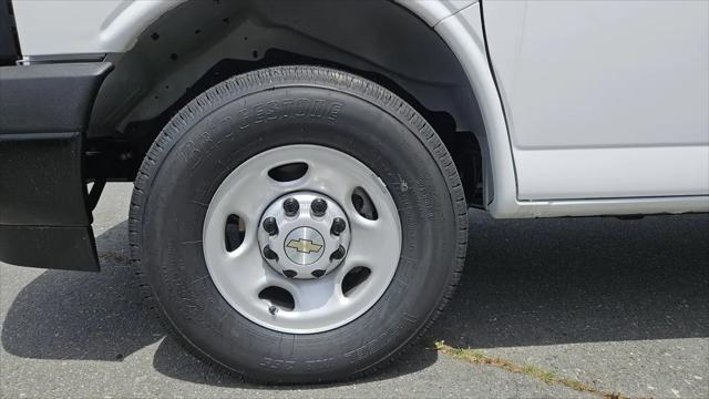 2025 Chevrolet Express Cargo Van RWD 2500 Regular Wheelbase WT