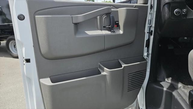 2025 Chevrolet Express Cargo Van RWD 2500 Regular Wheelbase WT