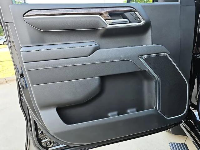 2026 Chevrolet Silverado 1500 4WD Crew Cab Standard Bed LT