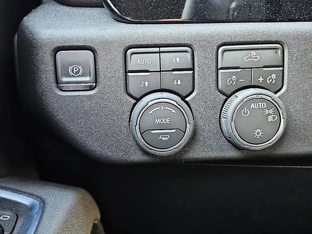 2026 Chevrolet Silverado 1500 4WD Crew Cab Standard Bed LT