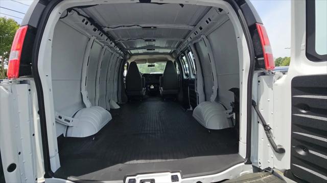 2025 Chevrolet Express Cargo Van RWD 2500 Regular Wheelbase WT