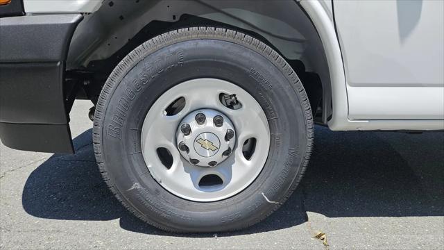 2025 Chevrolet Express Cargo Van RWD 2500 Extended Wheelbase WT