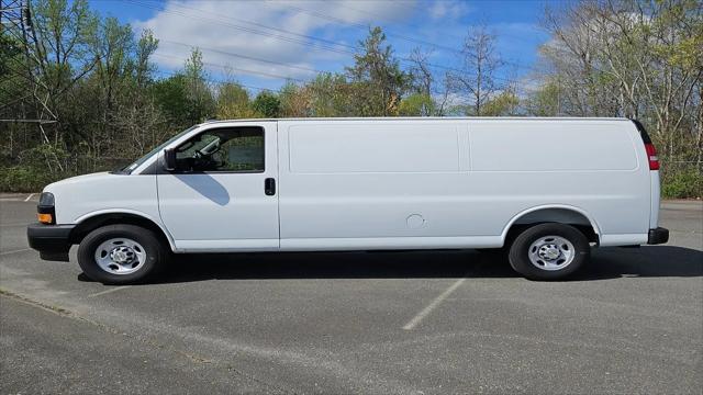 2025 Chevrolet Express Cargo Van RWD 2500 Extended Wheelbase WT