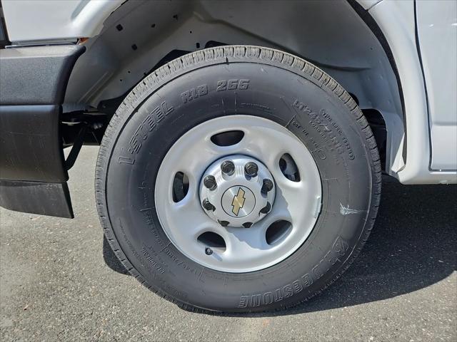 2025 Chevrolet Express Cargo Van RWD 2500 Extended Wheelbase WT