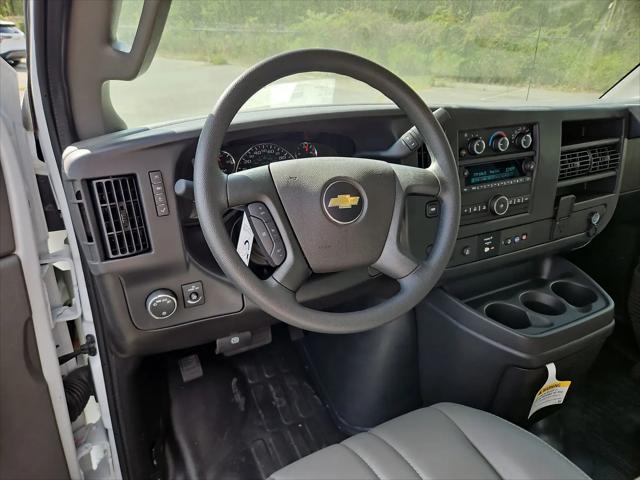 2025 Chevrolet Express Cargo Van RWD 2500 Extended Wheelbase WT