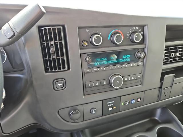 2025 Chevrolet Express Cargo Van RWD 2500 Extended Wheelbase WT