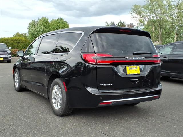 2027 Chrysler Pacifica PACIFICA SELECT