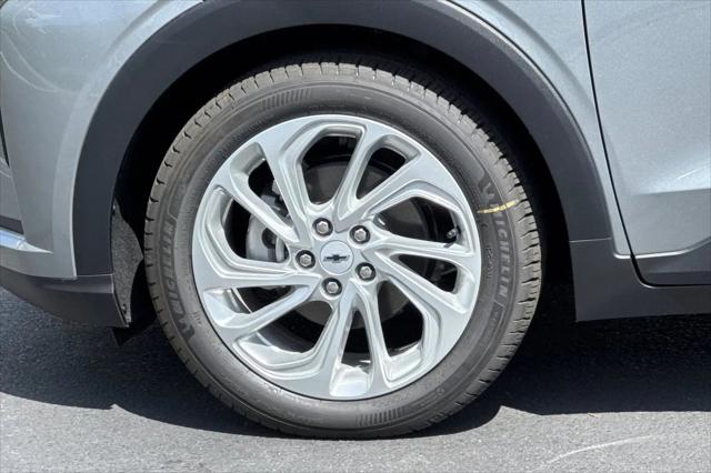 2027 Chevrolet Bolt LT FWD