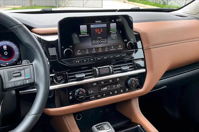 2025 Nissan Pathfinder Platinum FWD