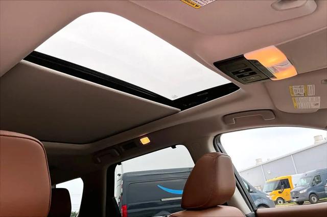 2025 Nissan Pathfinder Platinum FWD