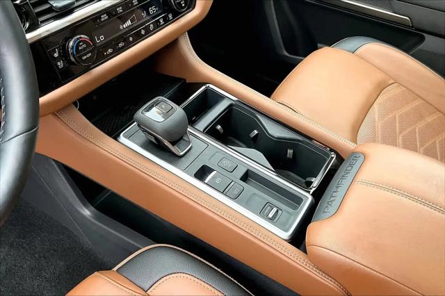 2025 Nissan Pathfinder Platinum FWD