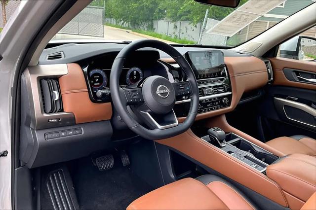 2025 Nissan Pathfinder Platinum FWD