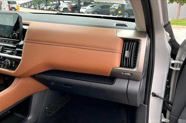 2025 Nissan Pathfinder Platinum FWD