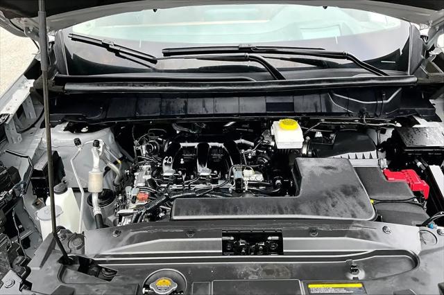 2025 Nissan Pathfinder Platinum FWD