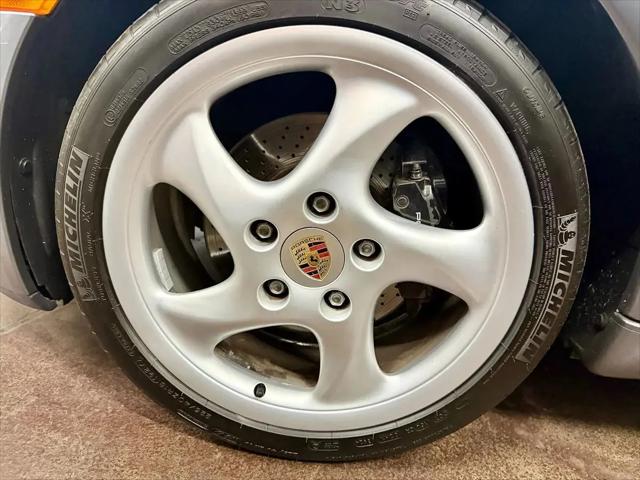 2001 Porsche 911 Carrera