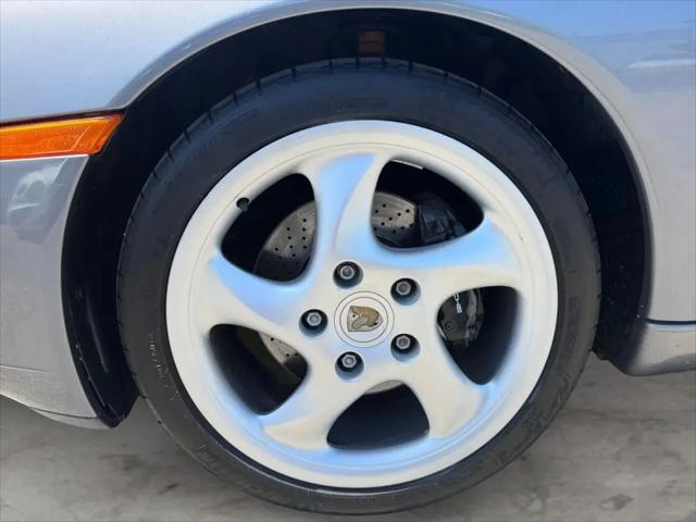 2001 Porsche 911 Carrera